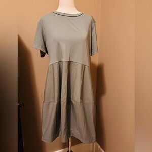 Wendy twenty Olive green color dress with pockets on sides. Size L made in Italy
